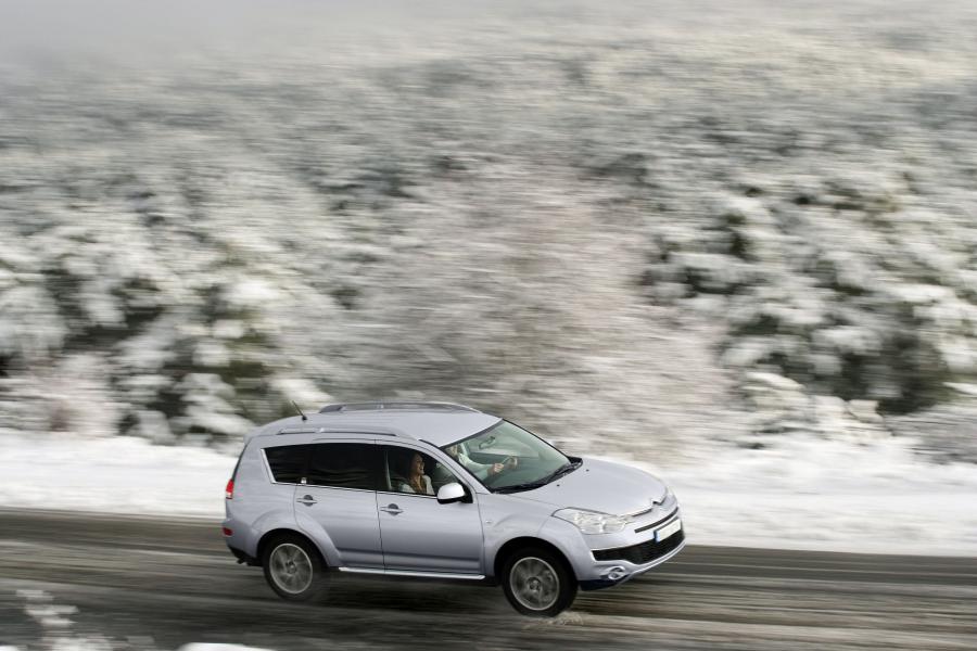  Citroen C-Crosser 2008 года  (фото 36 из 144)